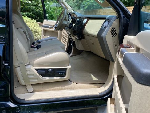 Used 2008 Ford F250 Lariat AWD/4WD image 10