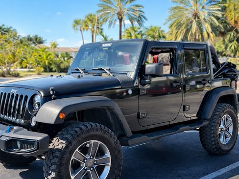 Used 2015 Jeep Wrangler Unlimited Sport w/ Max Tow Package image 12