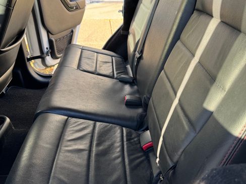 Used 2012 Jeep Wrangler Unlimited Sahara image 18