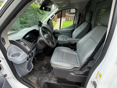 Used 2016 Ford Transit 150 130 Low Roof RWD image 14