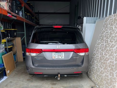 Used 2014 Honda Odyssey Touring Elite image 5