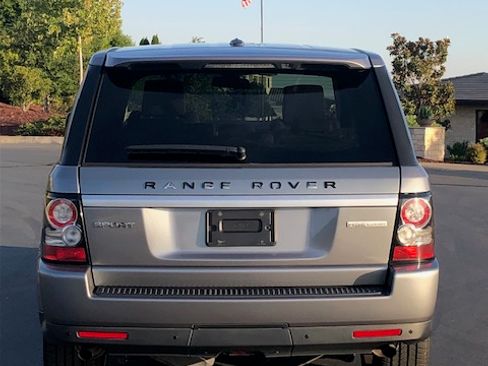 Used 2012 Land Rover Range Rover Sport HSE image 11
