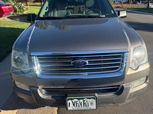 Used 2006 Ford Explorer XLT AWD/4WD image 4