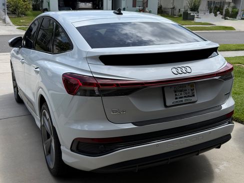 Used 2025 Audi Q4 e-tron Premium Plus w/ Premium Plus AWD/4WD image 8