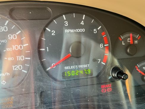 Used 2003 Ford Mustang Deluxe Convertible image 9