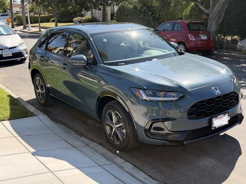 Used 2025 Honda HR-V EX-L image 6