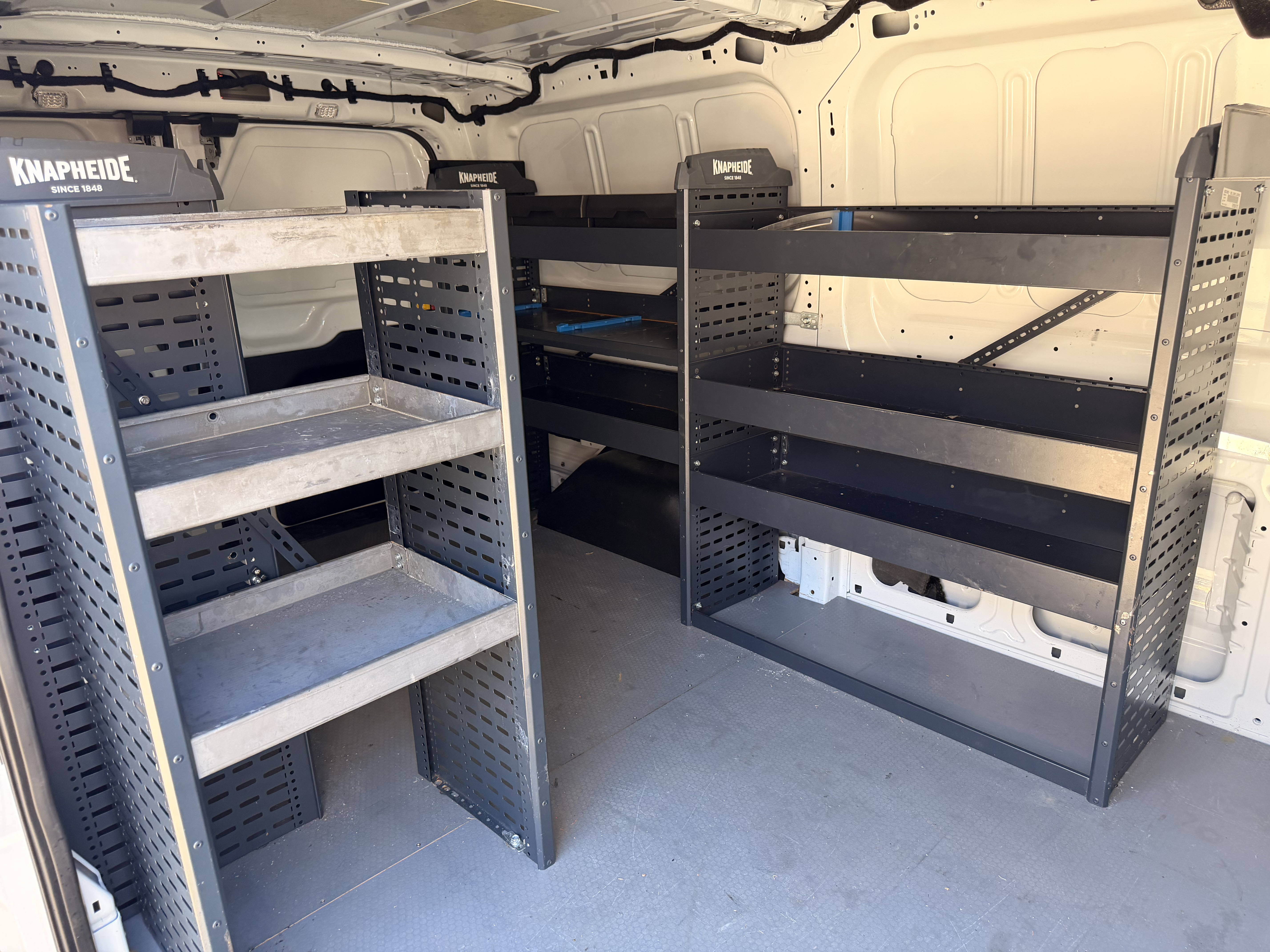 Used 2020 Ford Transit 150 Low Roof RWD image 6