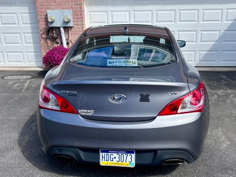 Used 2010 Hyundai Genesis 2.0T RWD image 6