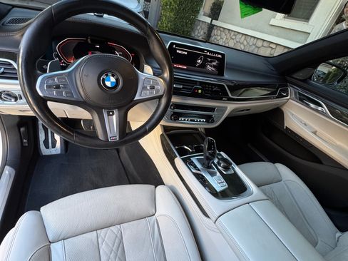 Used 2022 BMW 750Li xDrive AWD/4WD image 13