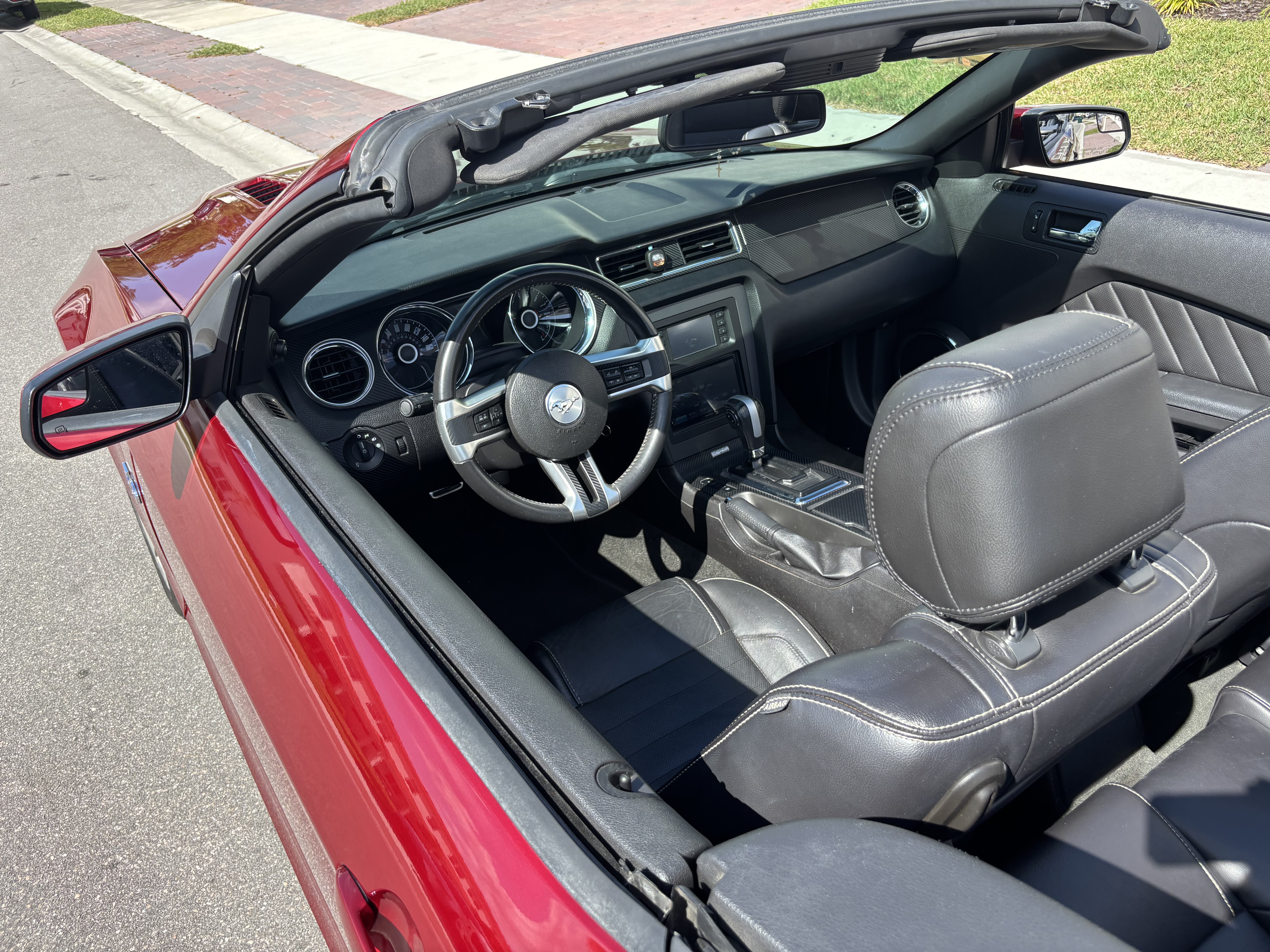 Used 2014 Ford Mustang GT Premium w/ Comfort Package RWD image 13