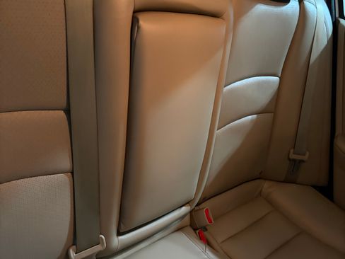 Used 2017 Honda Accord Touring image 12