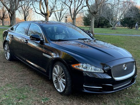 Used 2015 Jaguar XJ L Portfolio image 24