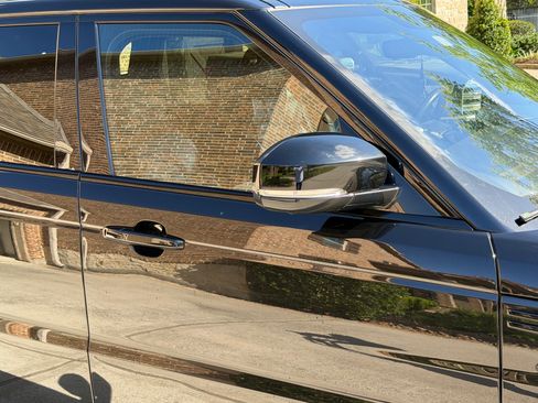 Used 2017 Land Rover Range Rover Sport HSE Dynamic image 4