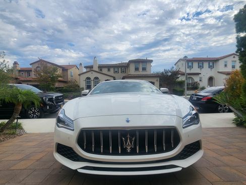 Used 2023 Maserati Quattroporte GT RWD image 1