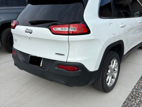 Used 2017 Jeep Cherokee Latitude w/ Comfort & Sound Group image 6