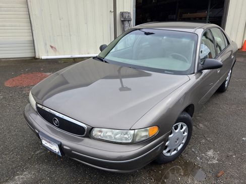 Used 2003 Buick Century Custom image 2