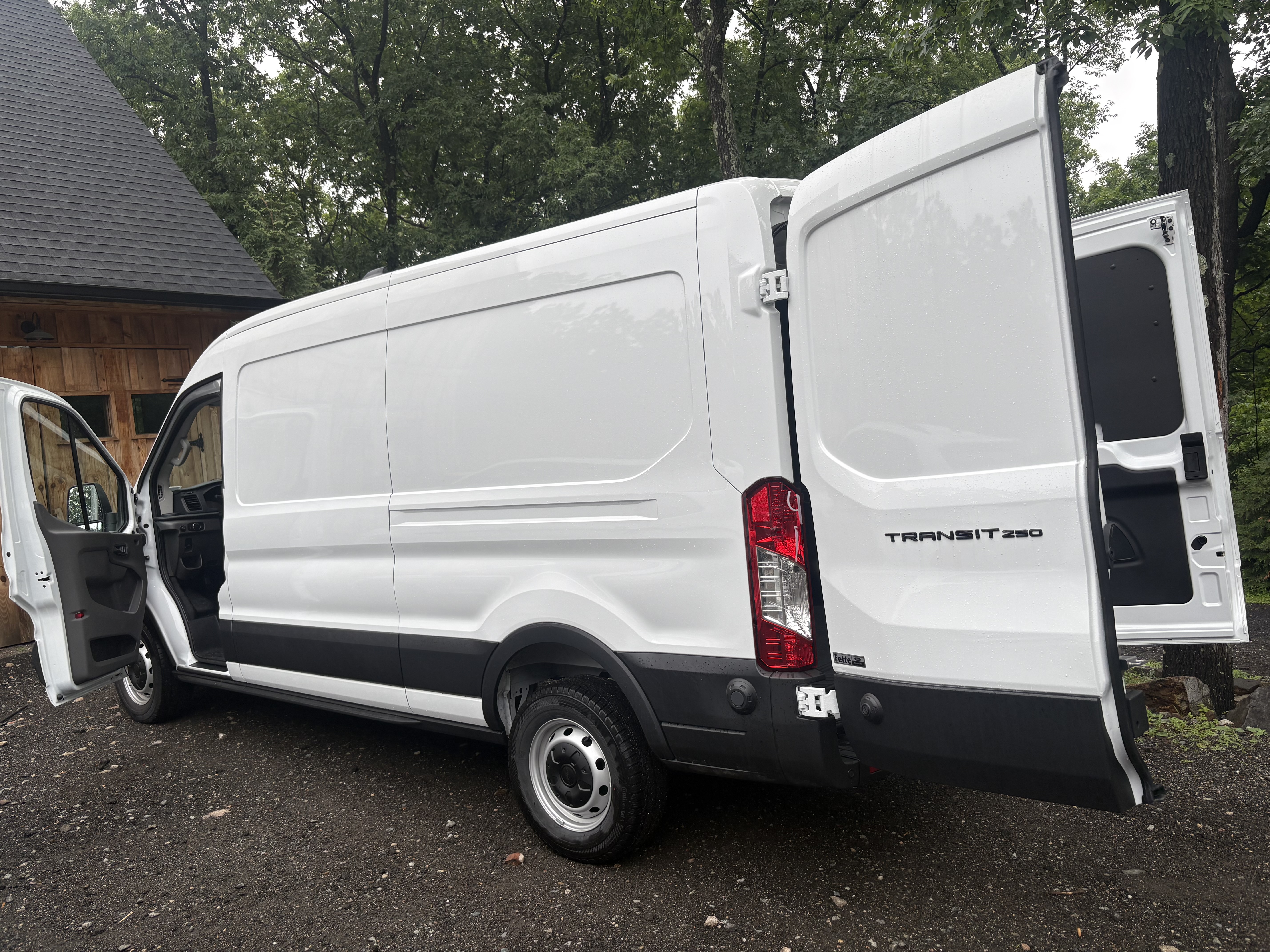 Used 2026 Ford Transit 250 148 Medium Roof w/ Load Area Protection Package RWD image 2
