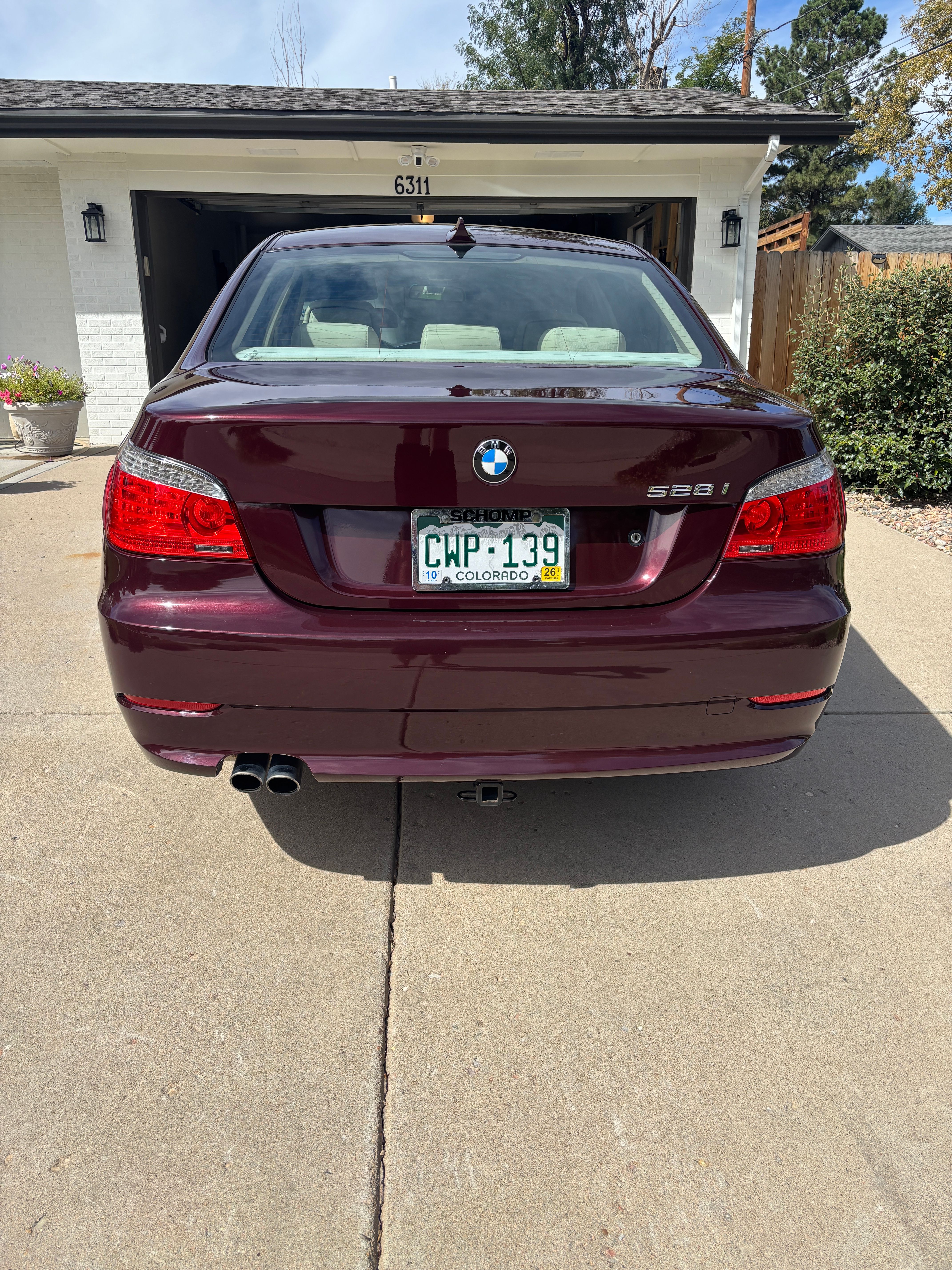 Used 2009 BMW 528i xDrive Sedan AWD/4WD image 4