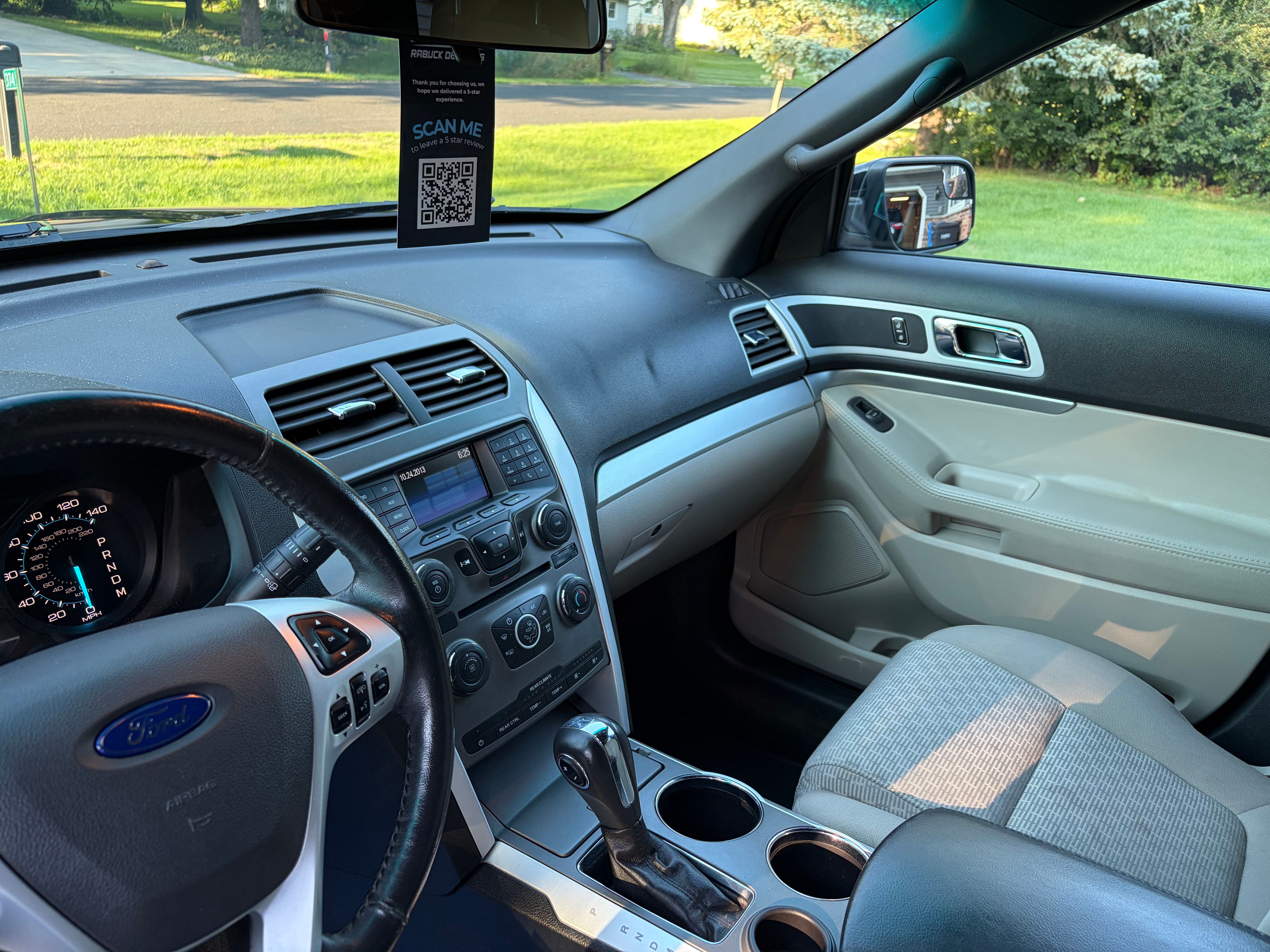 Used 2014 Ford Explorer XLT FWD image 10