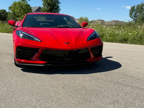 Used 2023 Chevrolet Corvette Stingray Premium Conv w/ Z51 Performance Package RWD image 2