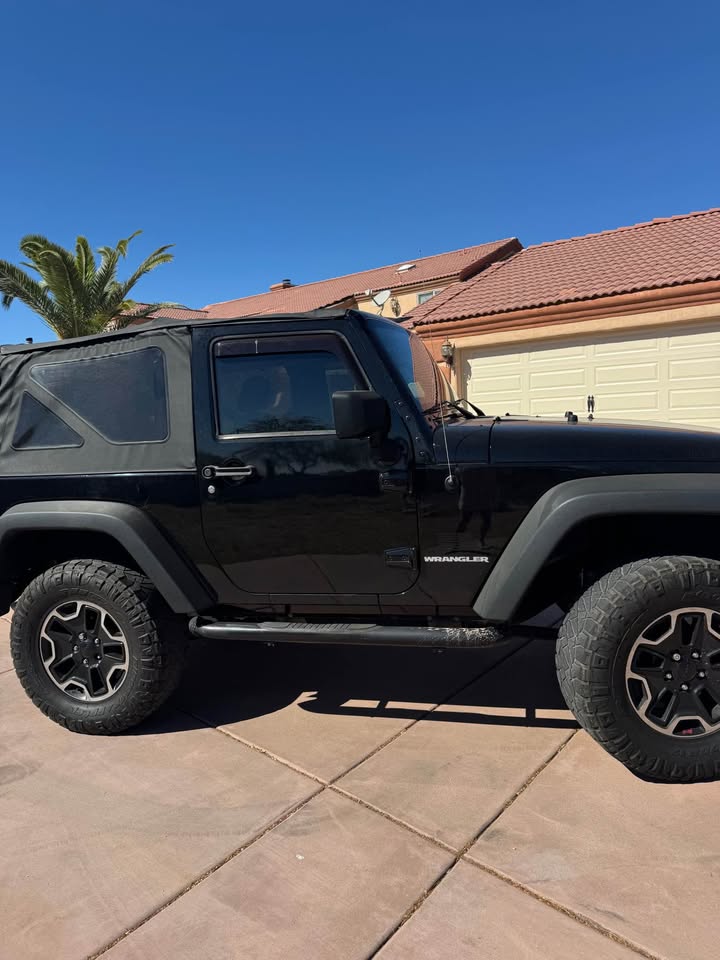 Used 2012 Jeep Wrangler Sport w/ Connectivity Group AWD/4WD image 13