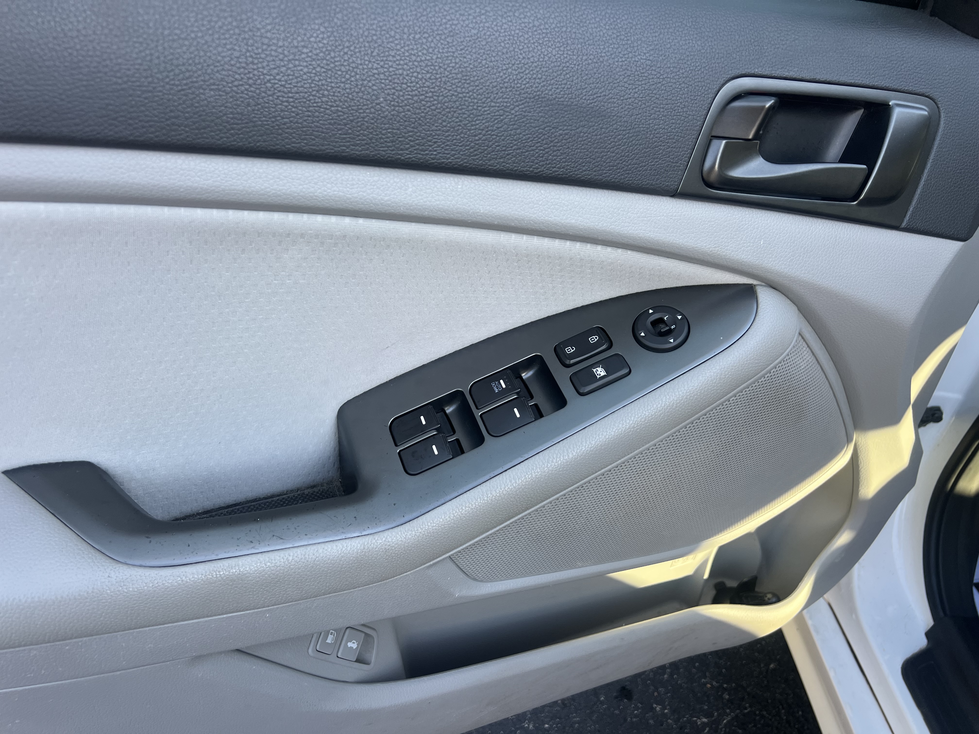 Used 2015 Kia Optima LX FWD image 15