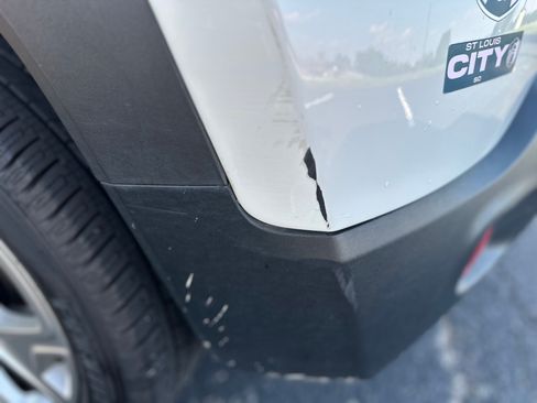Used 2019 Jeep Renegade Latitude FWD image 10