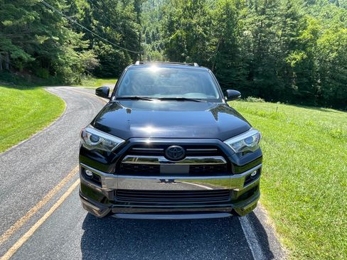 Used 2021 Toyota 4Runner Nightshade AWD/4WD image 6