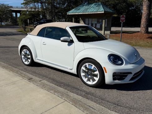 Used 2019 Volkswagen Beetle 2.0T Final Edition SEL image 1