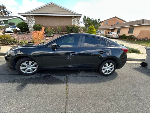 Used 2015 MAZDA MAZDA3 i Sport image 1