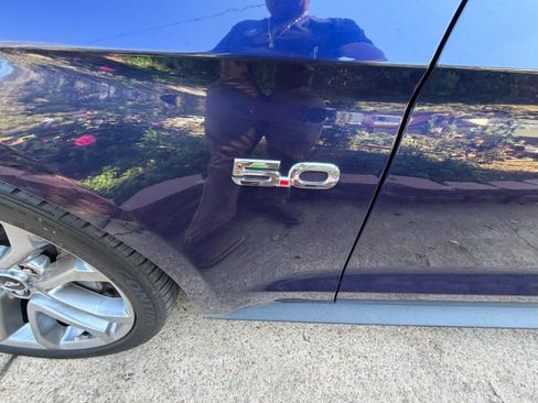 Used 2018 Ford Mustang GT Premium image 12