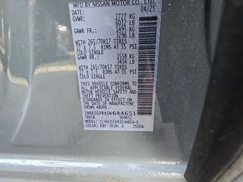 Used 2025 Nissan Frontier PRO-4X w/ Pro Convenience Package image 12