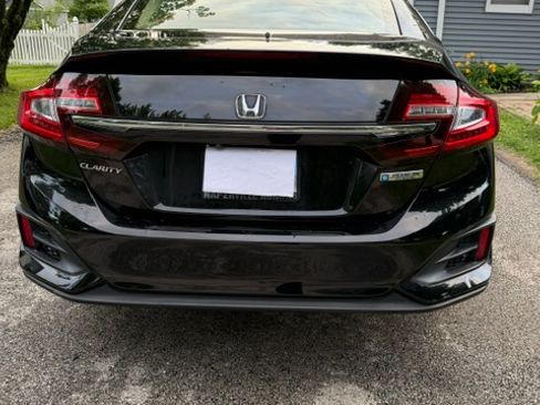 Used 2018 Honda Clarity Plug-In Hybrid image 6