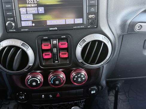 Used 2017 Jeep Wrangler Unlimited Sport w/ Quick Order Package 24S image 10