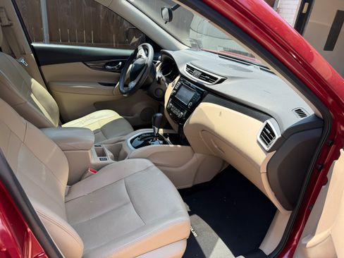 Used 2016 Nissan Rogue SL w/ SL Premium Package FWD image 6