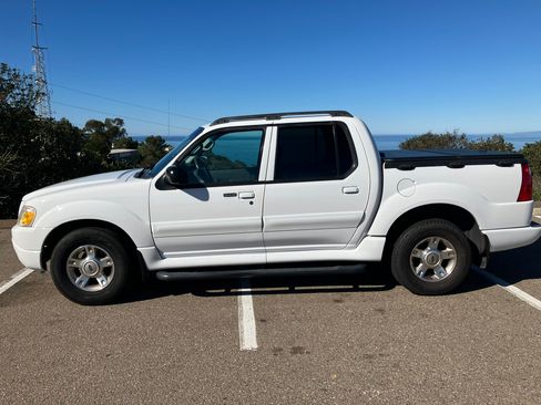 Used 2004 Ford Explorer Sport Trac XLT image 1