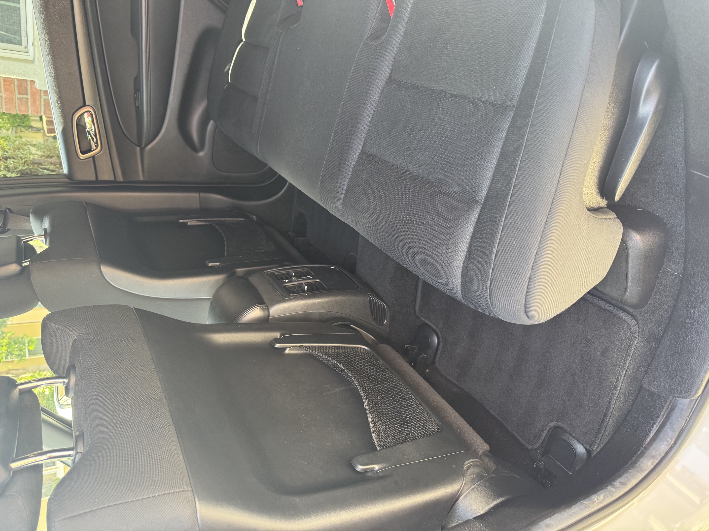 Used 2014 Jeep Grand Cherokee Laredo AWD/4WD image 6