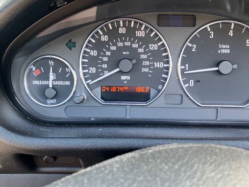 Used 2001 BMW Z3 3.0i RWD image 18