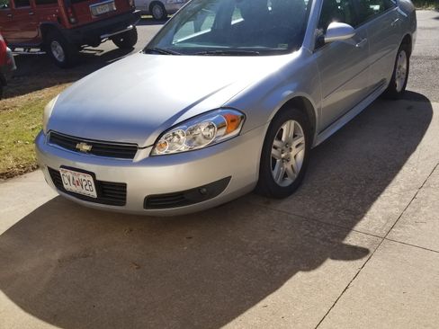Used 2011 Chevrolet Impala LT w/ Luxury Edition Package image 2