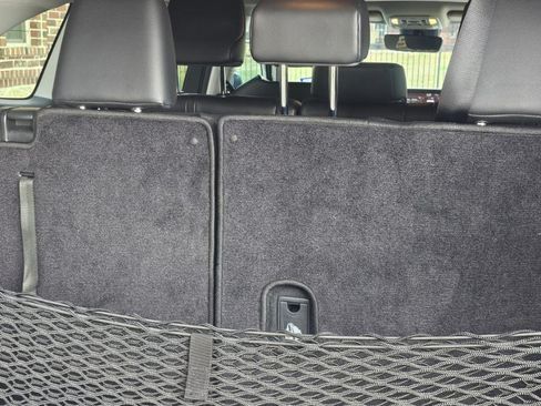 Used 2022 Toyota Highlander XLE image 6