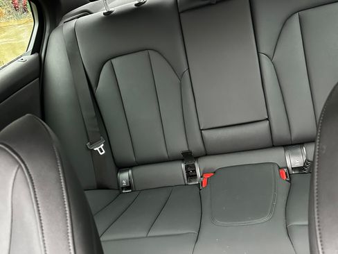 Used 2021 BMW 330i Sedan w/ M Sport Package image 11