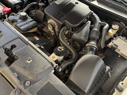 Used 2006 Lincoln Town Car Signature L image 22