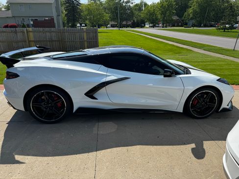 Used 2024 Chevrolet Corvette Stingray Preferred Cpe w/ 2LT RWD image 1