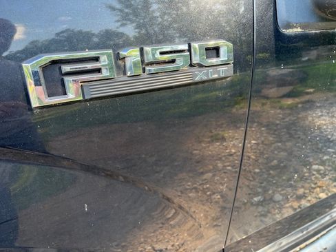 Used 2015 Ford F150 XLT RWD image 11