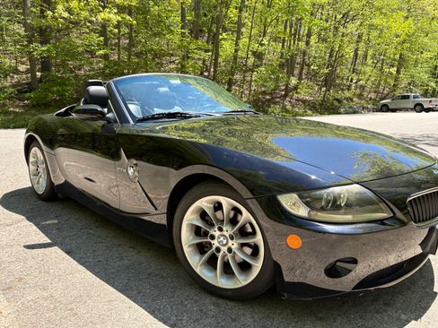Used 2005 BMW Z4 2.5i RWD image 17