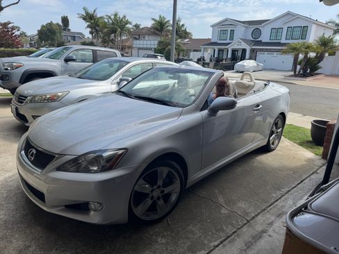 Used 2010 Lexus IS 250C RWD image 6
