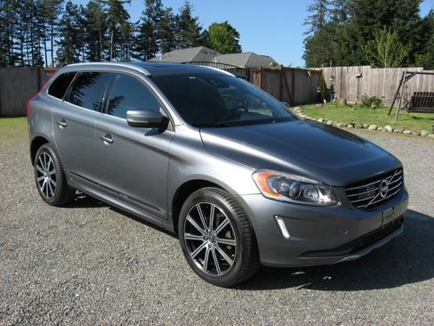 Used 2016 Volvo XC60 T5 Platinum image 1
