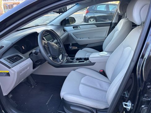 Used 2017 Hyundai Sonata SE image 6