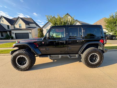 Used 2019 Jeep Wrangler Unlimited Rubicon AWD/4WD image 1