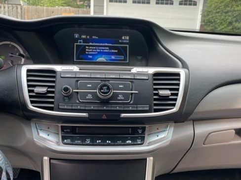 Used 2015 Honda Accord LX image 2